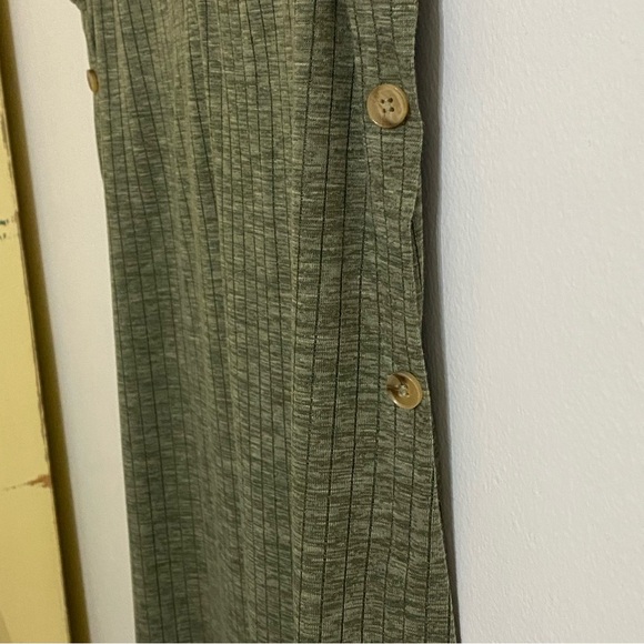 Doe & Rae Midi to Long Green Relaxed Fit Sleeveless Ribbed Tank V Neck Large - Picture 6 of 6